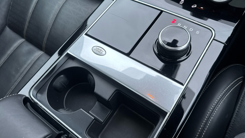 Land Rover Range Rover Velar 2.0 D240 R-Dynamic HSE 5dr Auto Diesel Estate